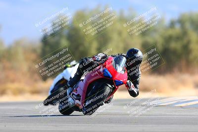 media/Jan-08-2022-SoCal Trackdays (Sat) [[1ec2777125]]/Turn 7 (1035am)/